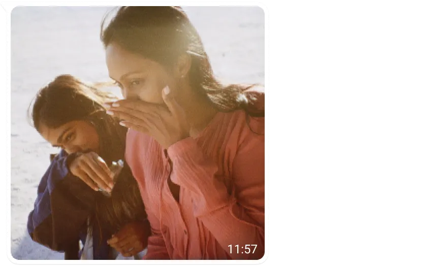 透過 WhatsApp 傳送的母女合照和時間戳記 